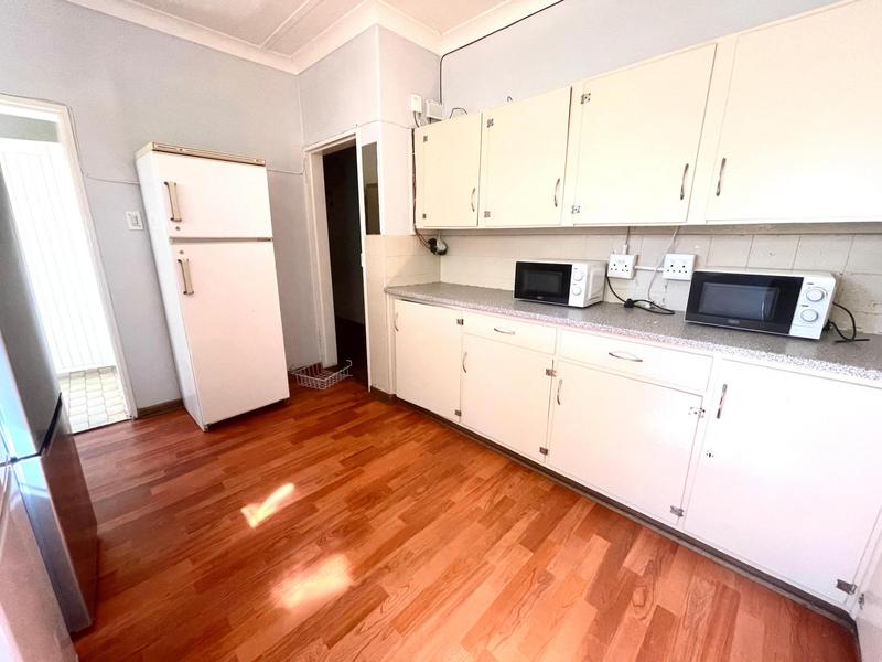 To Let 10 Bedroom Property for Rent in Bult West North West